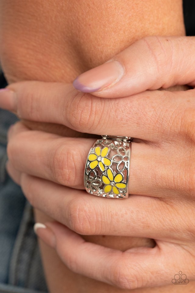 Clear as DAISY - Yellow - Paparazzi Ring Image