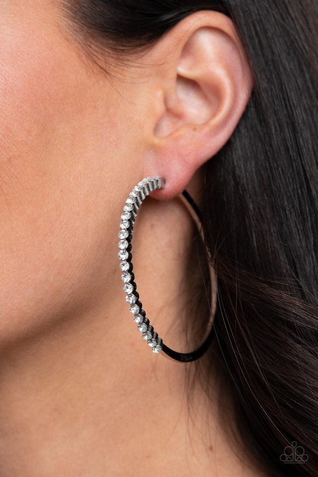 Making Rounds - White - Paparazzi Earring Image