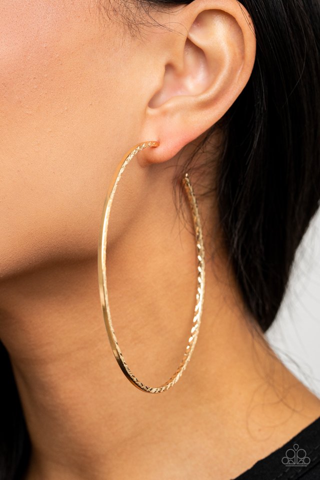 Diamondback Diva - Gold - Paparazzi Earring Image