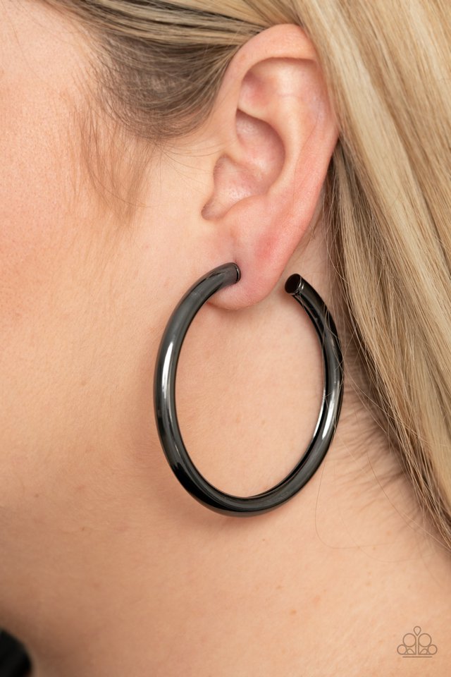 Curve Ball - Black - Paparazzi Earring Image