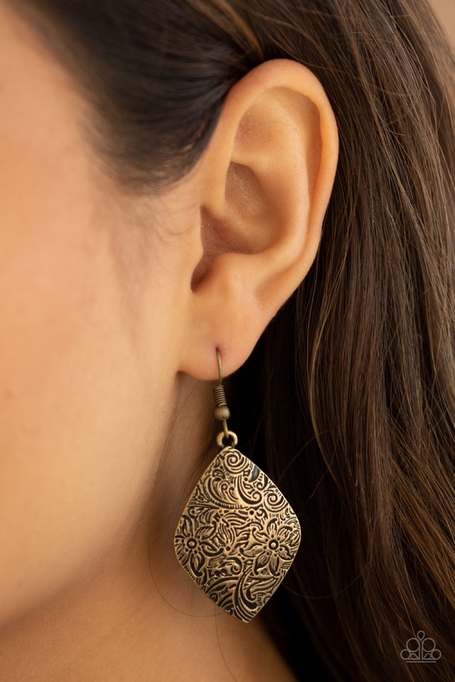 Flauntable Florals - Brass - Paparazzi Earring Image