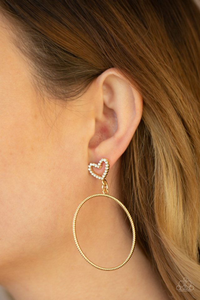 Love Your Curves - Gold - Paparazzi Earring Image
