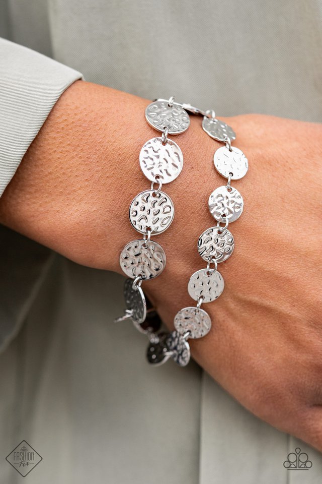 Rooted To The SPOTLIGHT - Silver - Paparazzi Bracelet Image