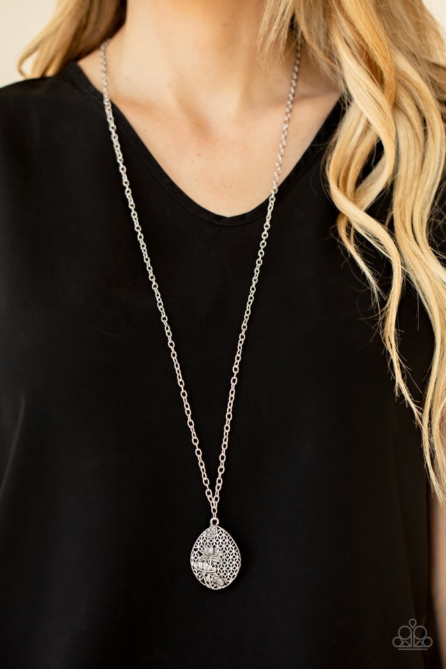 Wearable Wildflowers - Silver - Paparazzi Necklace Image