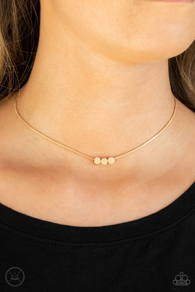 Dynamically Dainty - Gold - Paparazzi Necklace Image