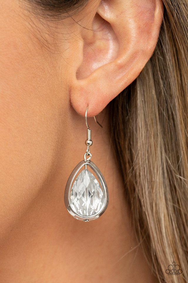 Drop-Dead Duchess - Silver - Paparazzi Earring Image