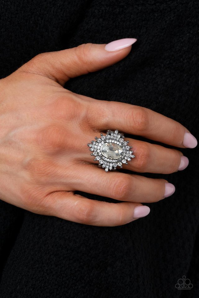 Five-Star Stunner - Black - Paparazzi Ring Image