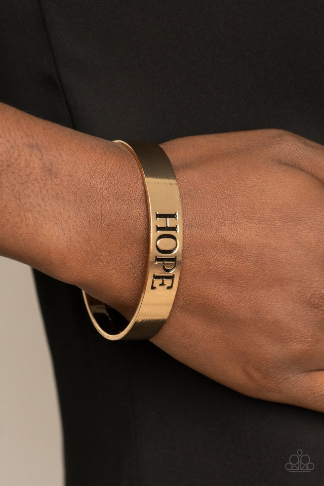 Hope Makes The World Go Round - Gold - Paparazzi Bracelet Image