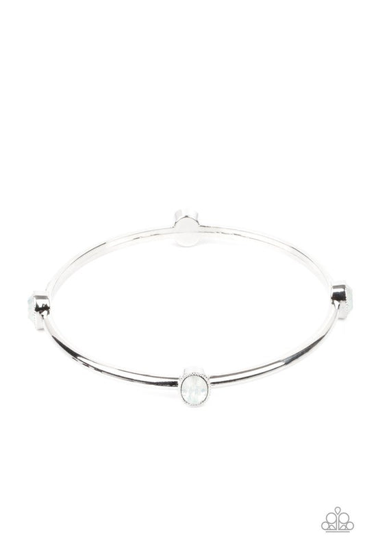 Gleam-Getter - White - Paparazzi Bracelet Image
