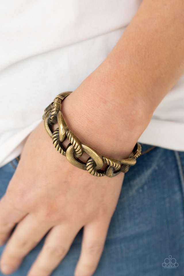 Bold Move - Brass - Paparazzi Bracelet Image