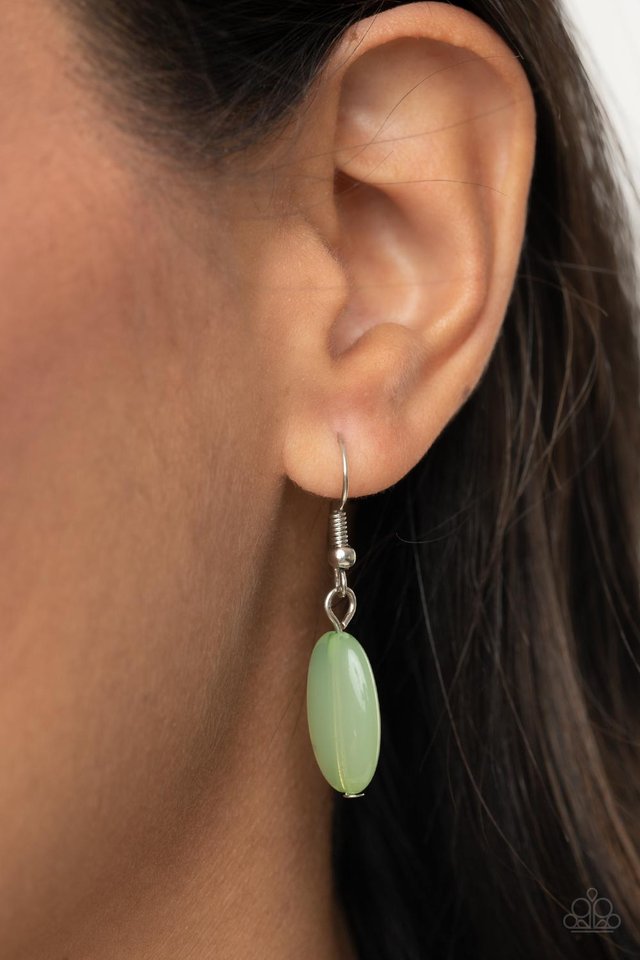 Beachside Boardwalk - Green - Paparazzi Necklace Image