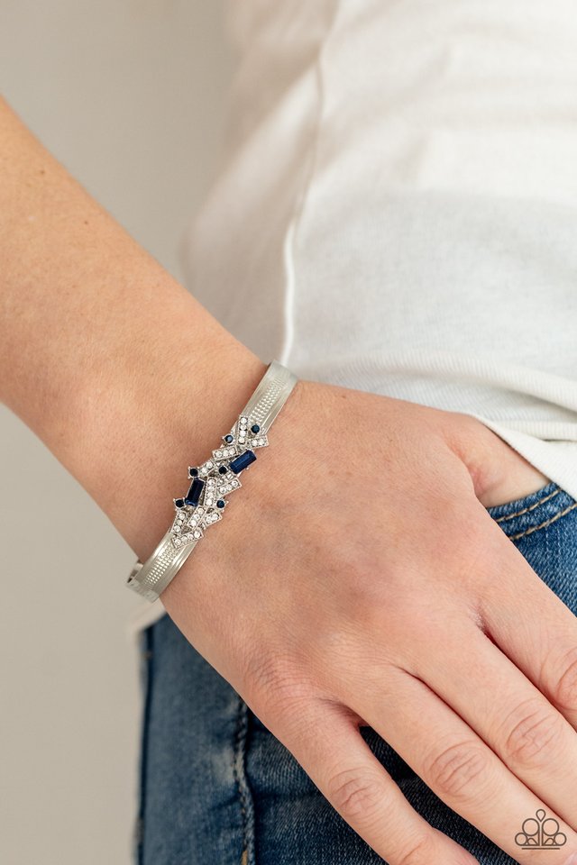 A Chic Clique - Blue - Paparazzi Bracelet Image