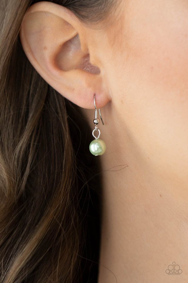 Pearl Essence - Green - Paparazzi Necklace Image