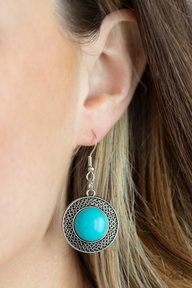 ​Circle The Wagons - Blue - Paparazzi Necklace Image