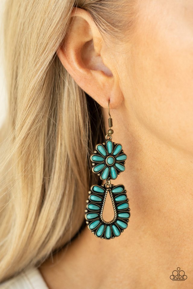 Badlands Eden - Brass - Paparazzi Earring Image