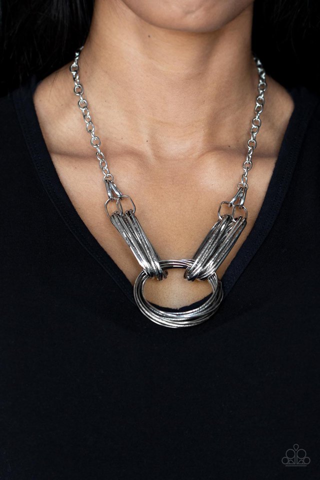 ​Lip Sync Links - Silver - Paparazzi Necklace Image