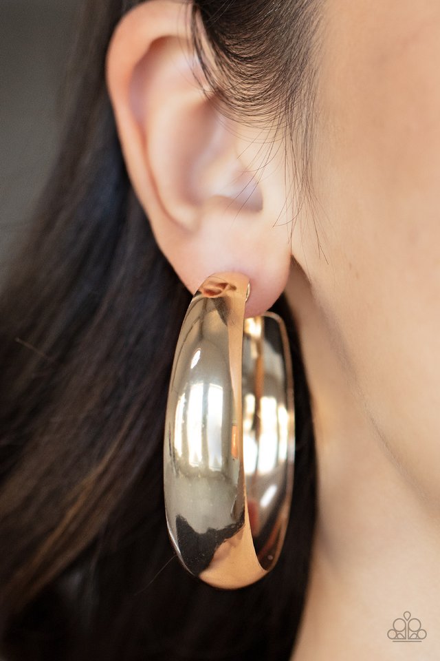 Flat Out Flawless - Gold - Paparazzi Earring Image
