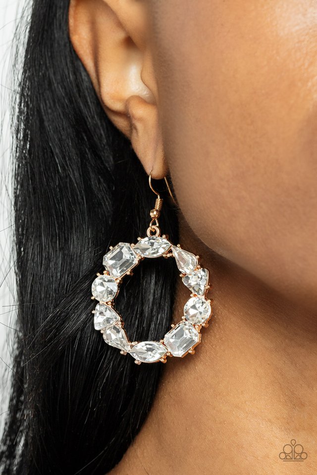 ​GLOWING in Circles - Gold - Paparazzi Earring Image