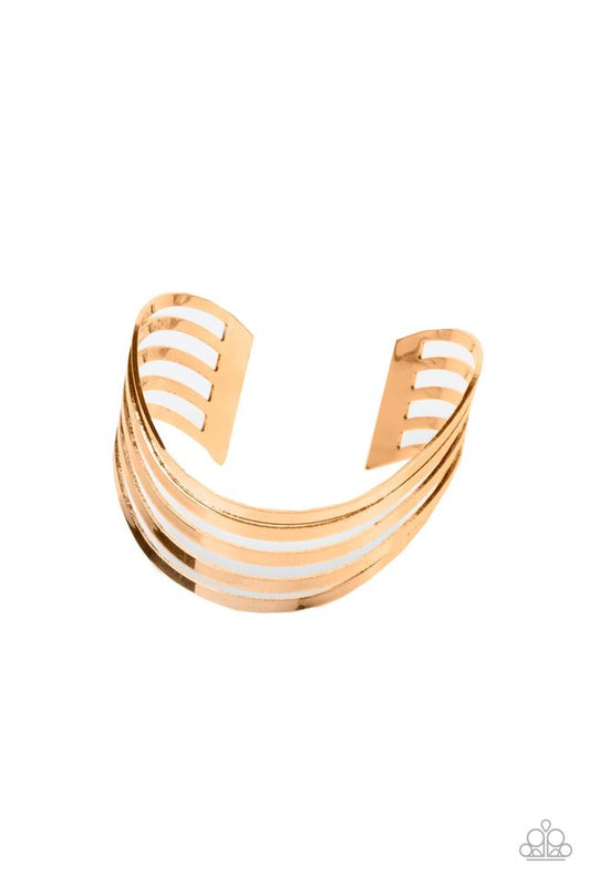 ​Tantalizingly Tiered - Gold - Paparazzi Bracelet Image