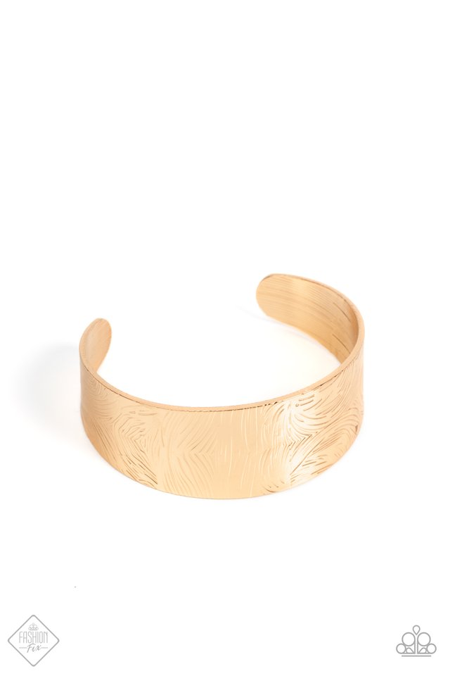 Coolly Curved - Gold - Paparazzi Bracelet Image