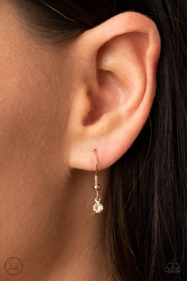 Bringing SPARKLE Back - Gold - Paparazzi Necklace Image