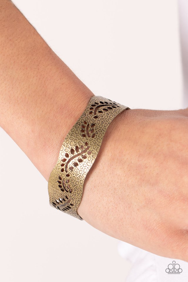 Savanna Oasis - Brass - Paparazzi Bracelet Image
