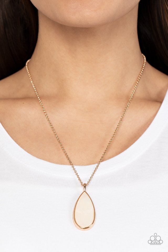 Yacht Ready - Gold - Paparazzi Necklace Image