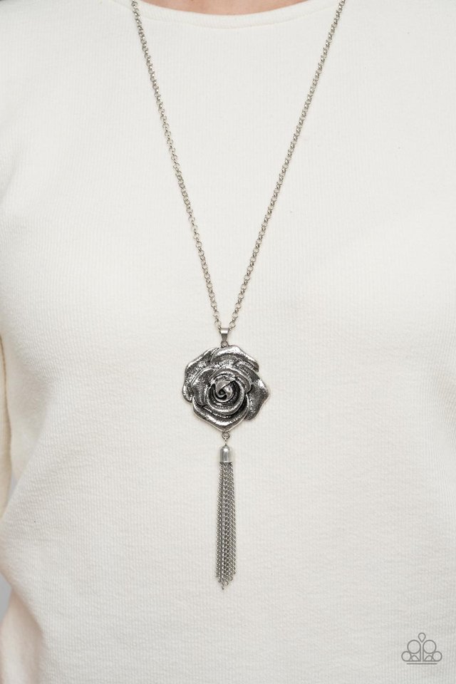 Rosy Redux - Silver - Paparazzi Necklace Image