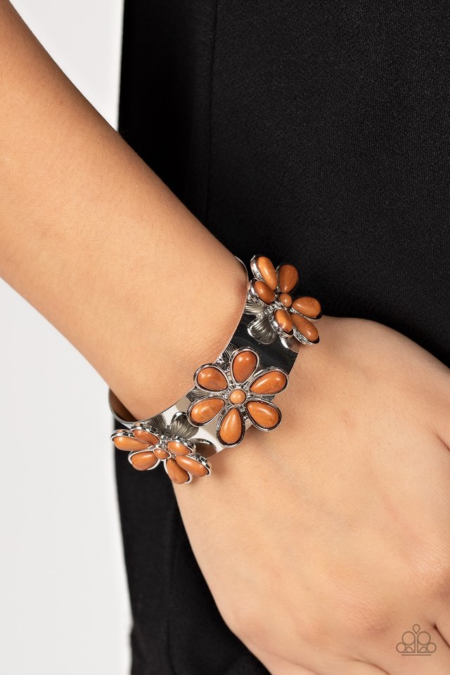 Desert Flower Patch - Brown - Paparazzi Bracelet Image