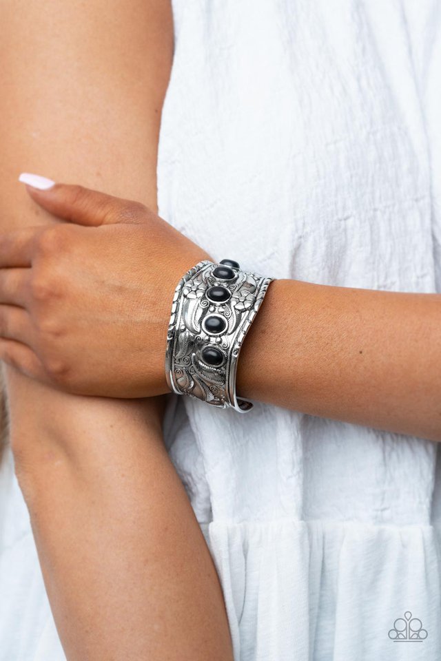 Welcome to the Badlands - Black - Paparazzi Bracelet Image