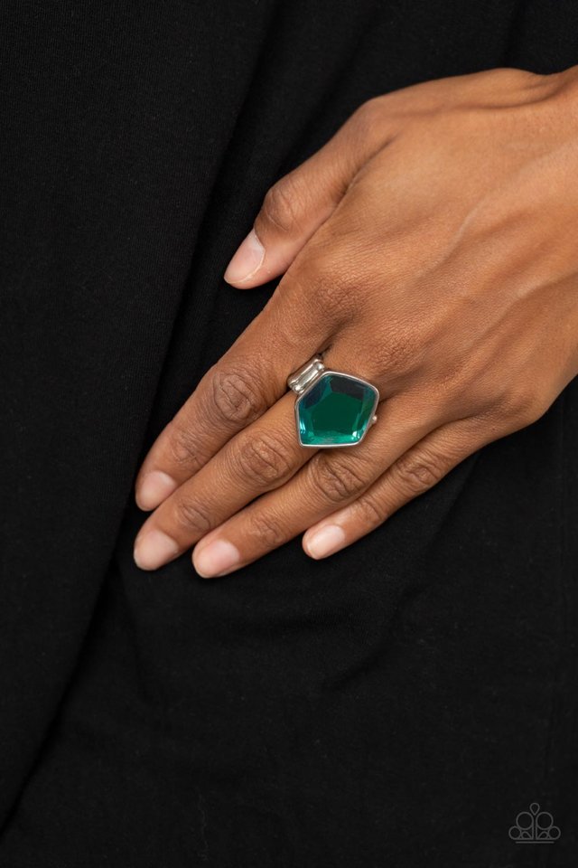 Abstract Escapade - Green - Paparazzi Ring Image