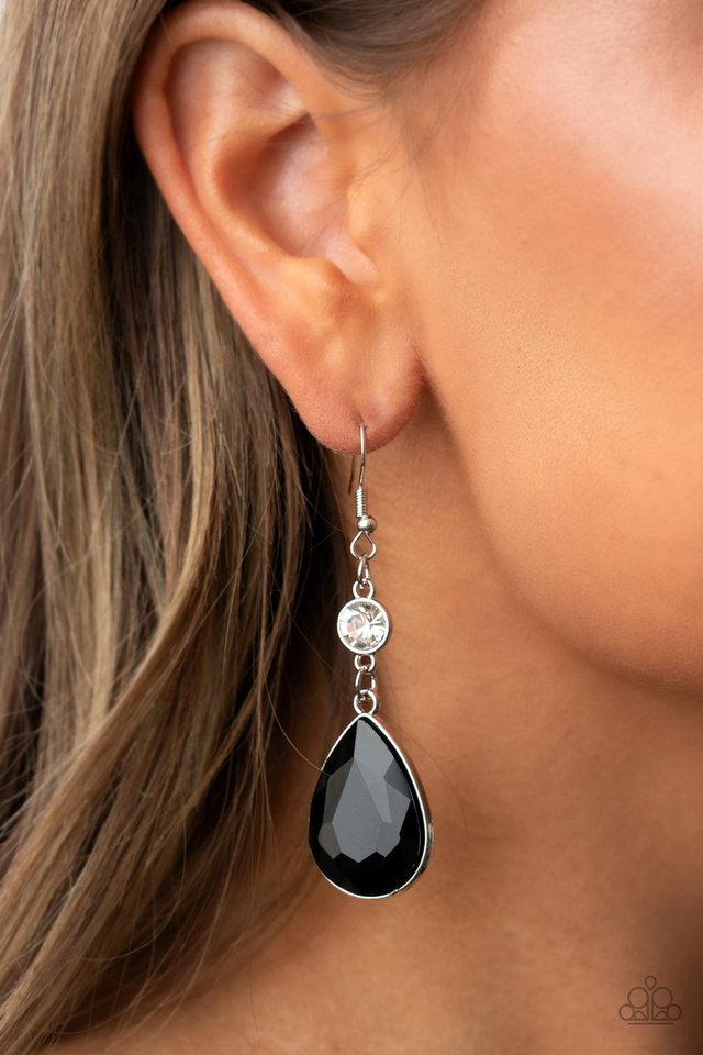 Smile for the Camera - Black - Paparazzi Earring Image