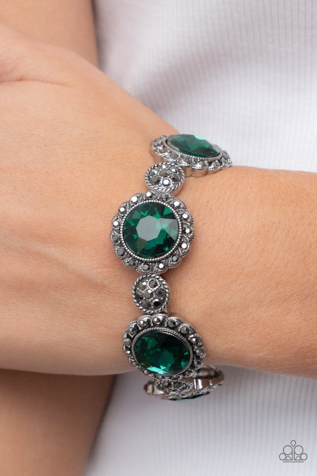 Palace Property - Green - Paparazzi Bracelet Image