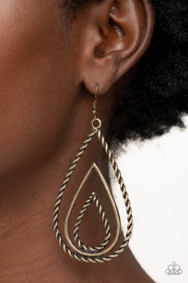 Tastefully Twisty - Brass - Paparazzi Earring Image