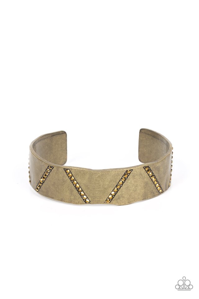 Couture Crusher - Brass - Paparazzi Bracelet Image