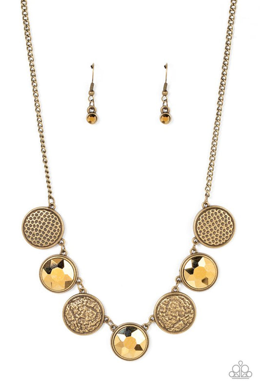 Urban Elite - Brass - Paparazzi Necklace Image