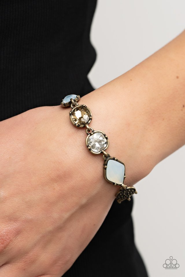 Jewelry Box Bauble - Brass - Paparazzi Bracelet Image