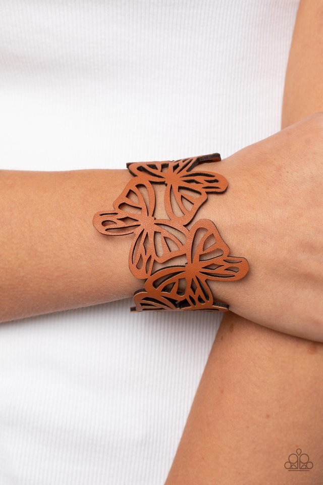 Butterfly Breeze - Brown - Paparazzi Bracelet Image