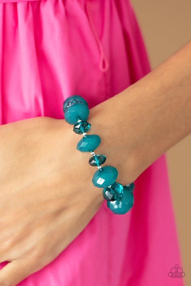 Keep GLOWING Forward - Blue - Paparazzi Bracelet Image