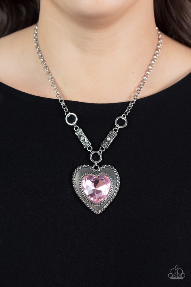 Heart Full of Fabulous - Pink - Paparazzi Necklace Image