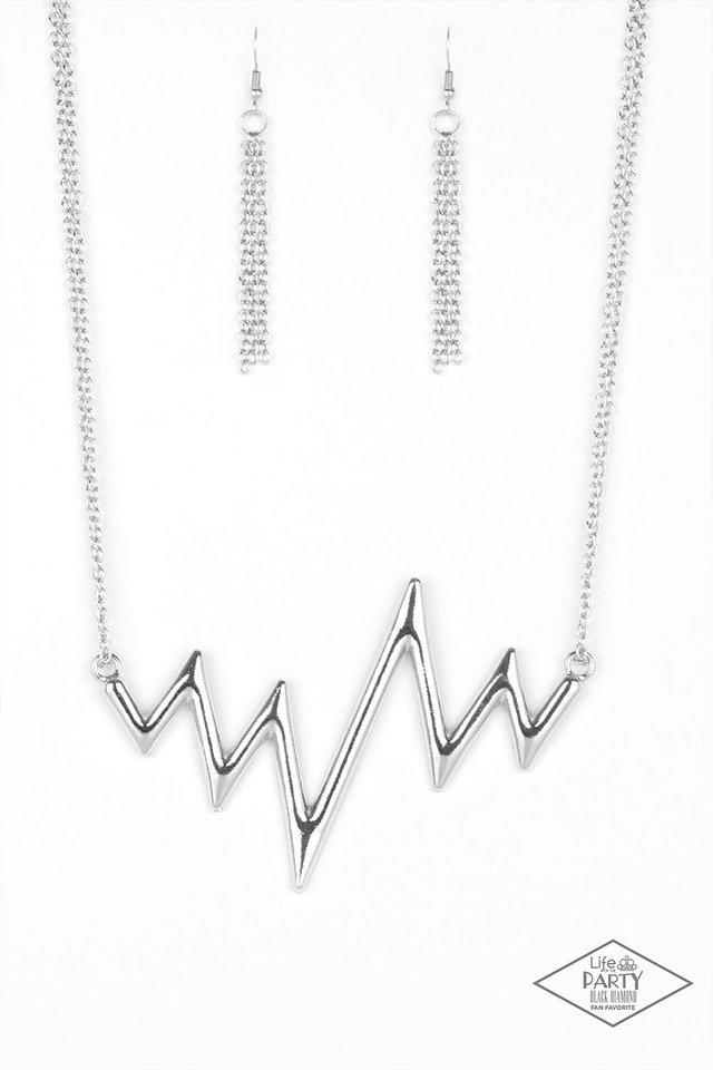 Paparazzi Necklace ~ In A Heartbeat - Silver