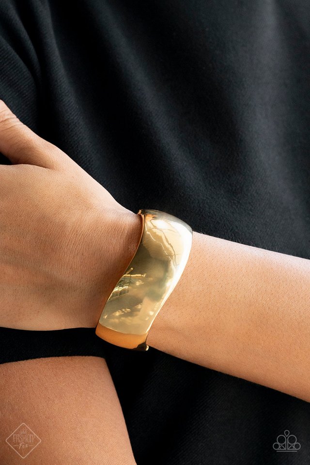 Urban Anchor - Gold - Paparazzi Bracelet Image