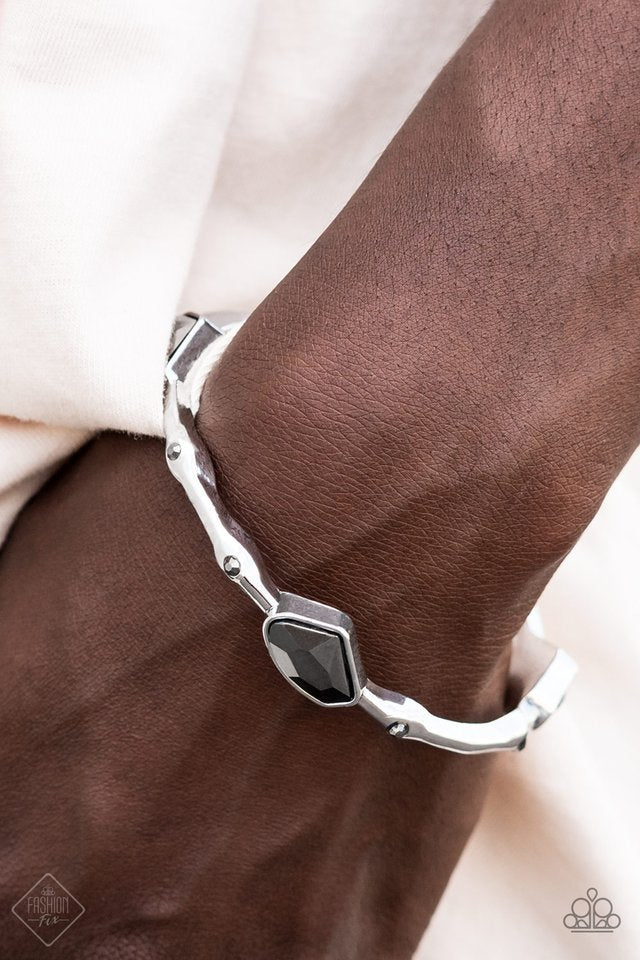 Chiseled Craze - Silver - Paparazzi Bracelet Image
