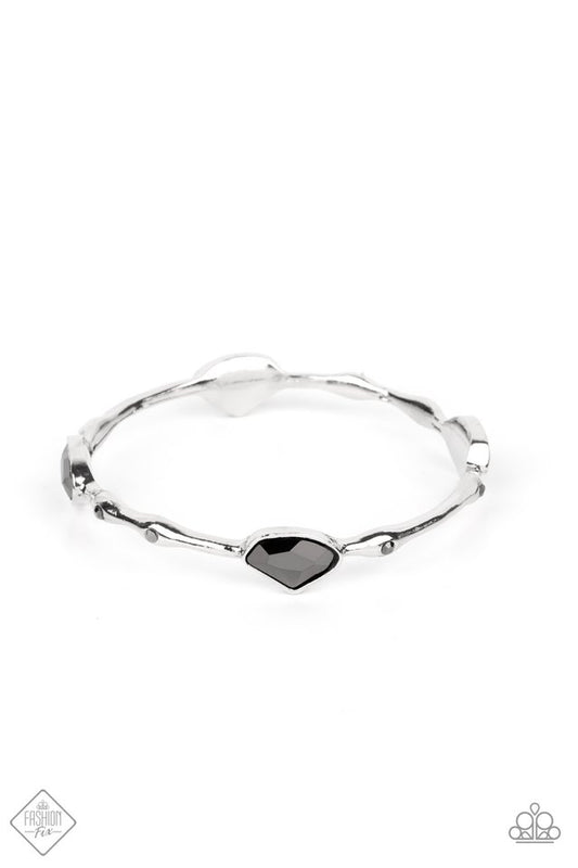 Chiseled Craze - Silver - Paparazzi Bracelet Image