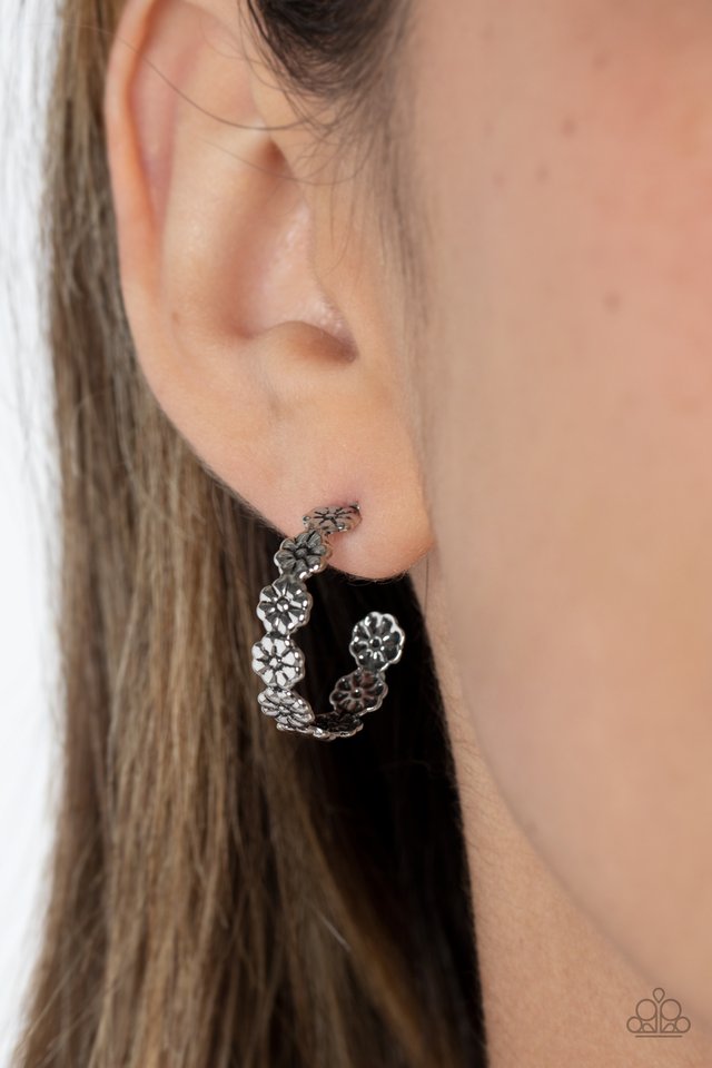 Floral Fad - Silver - Paparazzi Earring Image