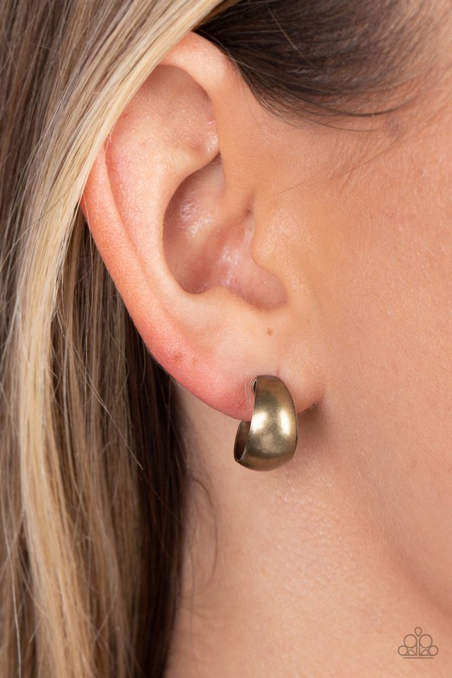 Burnished Beauty - Brass - Paparazzi Earring Image