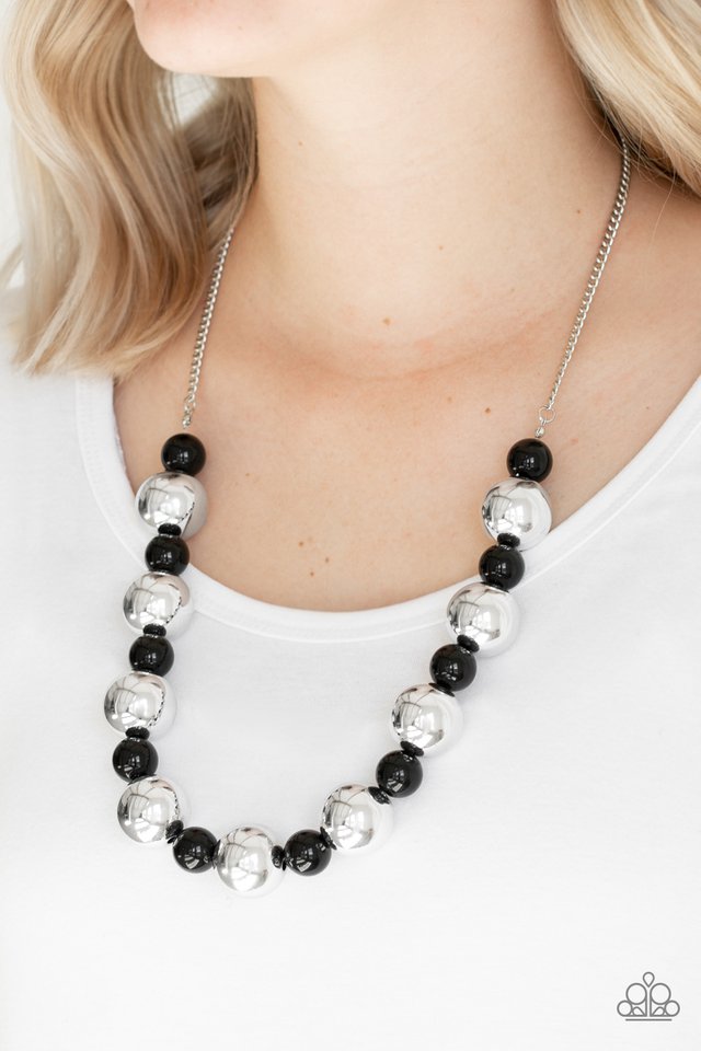 Paparazzi Necklace ~ Top Pop - Black